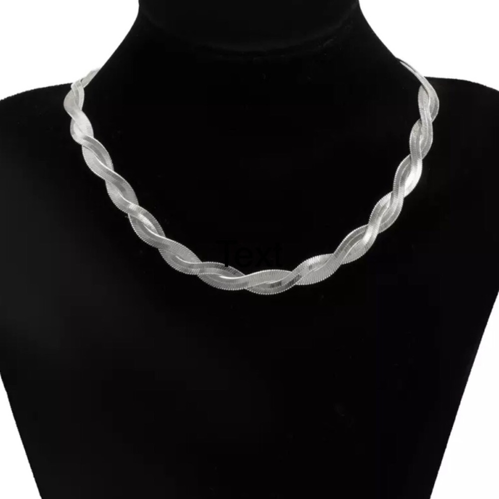 ✨✨Twist  Silver Snake Necklace✨✨ - Picture 2 of 5